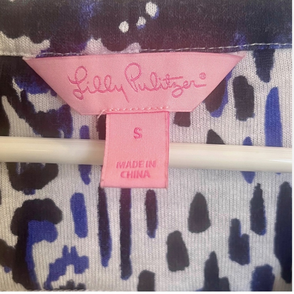 Lilly Pulitzer Lilias Tunic Top Tons of Fun Elephant Ikat Print Size Small Navy - Picture 4 of 7